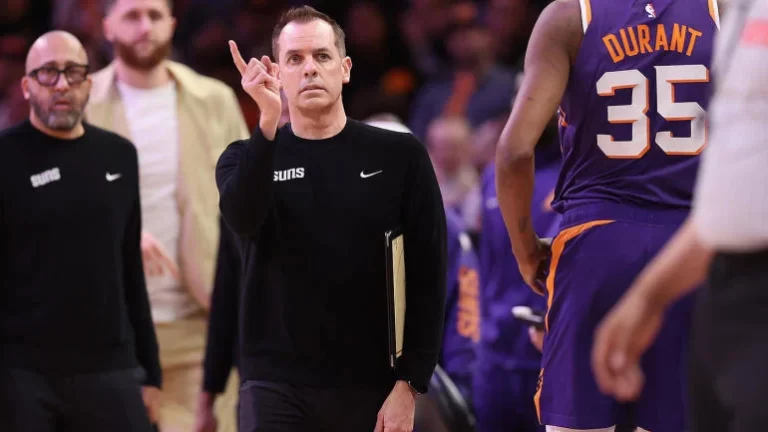 Suns fire Frank Vogel, targets coach Budenholzer