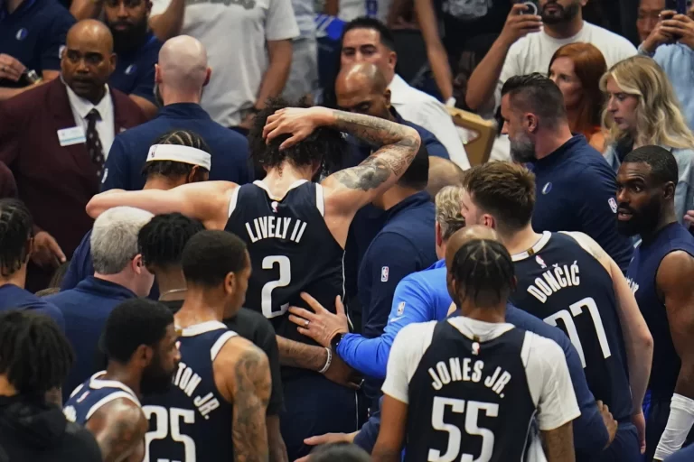 Mavericks' Lively Sidelined in Game 3 After Neck Sprain from Collision
