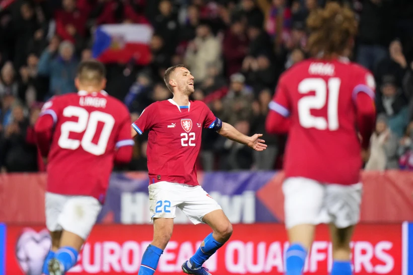 Czech Republic Announces Provisional Squad for Euros, Including West Ham's Soucek and Coufalillustration