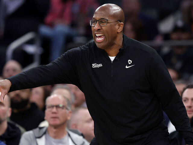 Sacramento Kings Extend Head Coach Mike Brown's Contract for Three Years