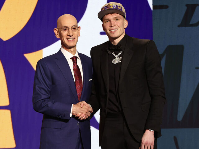 Lakers Surprise by Drafting Sharpshooter Dalton Knecht at 17th Overallillustration