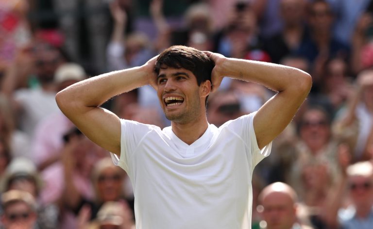 Alcaraz Defeats Djokovic to Retain Wimbledon Title