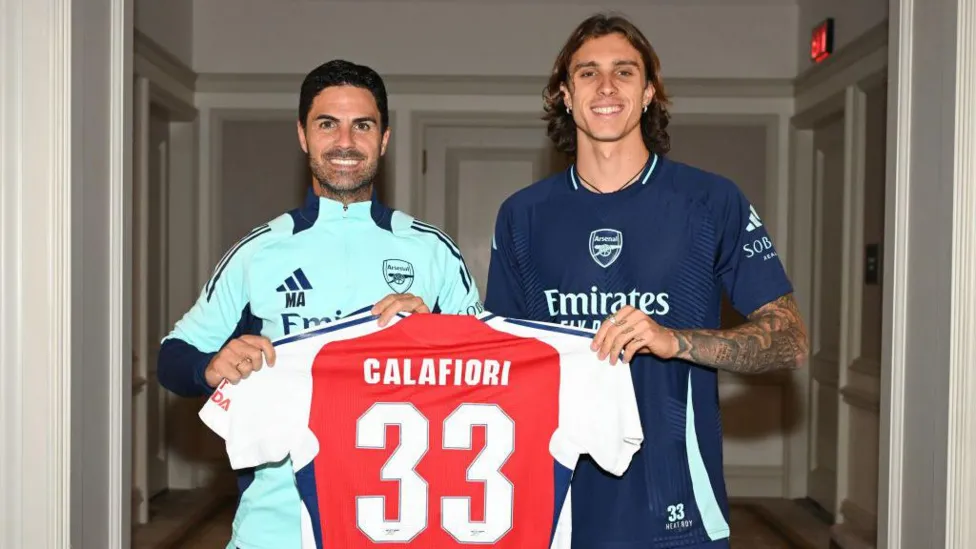 Arsenal Complete £42M Transfer for Italian Defender Riccardo Calafioriillustration