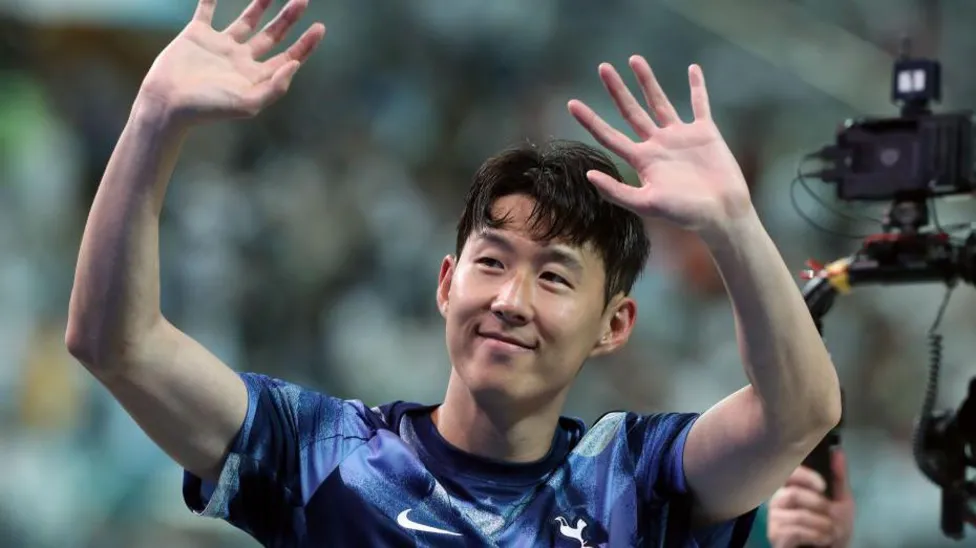 Son Scores Twice as Spurs Edge Team K League in Friendlyillustration